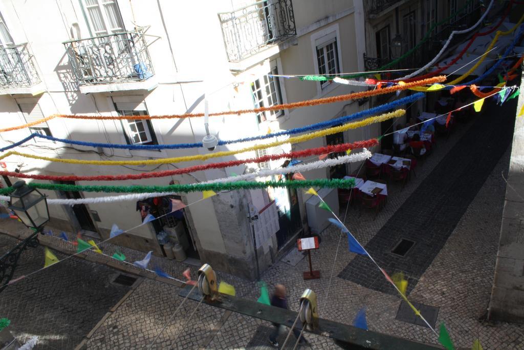Bairro Alto In A Polaroid - Party In Lisbon Apartment Ngoại thất bức ảnh