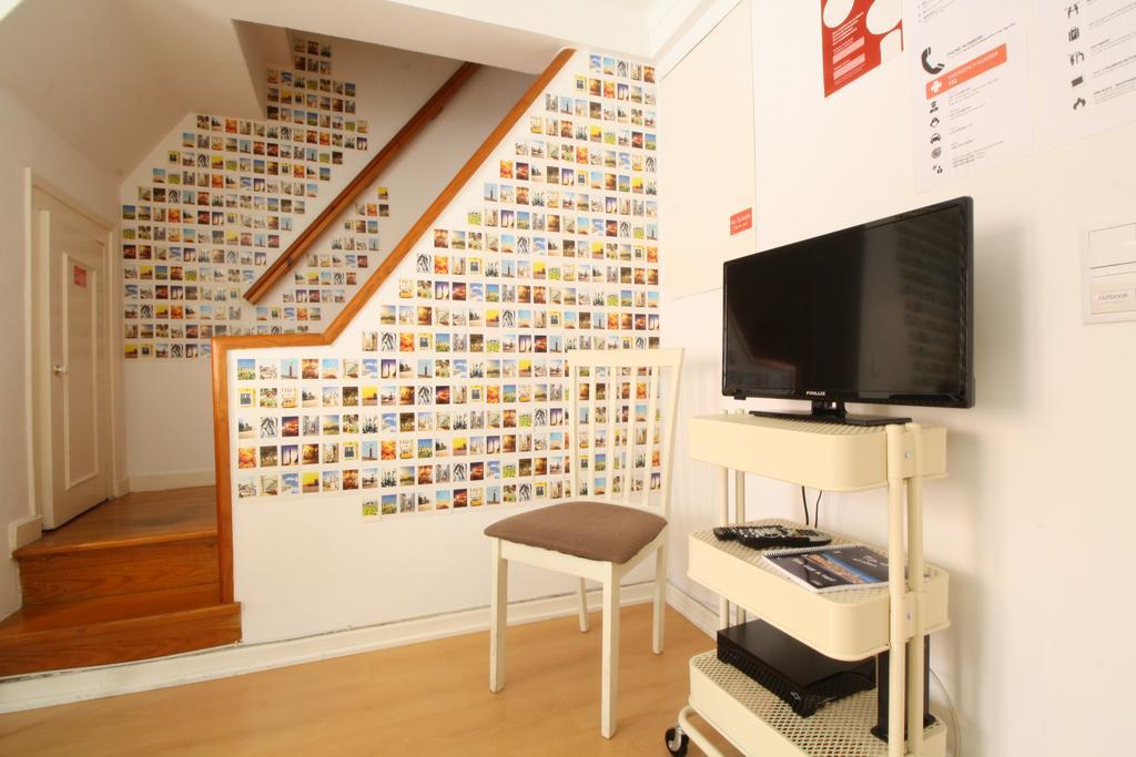 Bairro Alto In A Polaroid - Party In Lisbon Apartment Ngoại thất bức ảnh